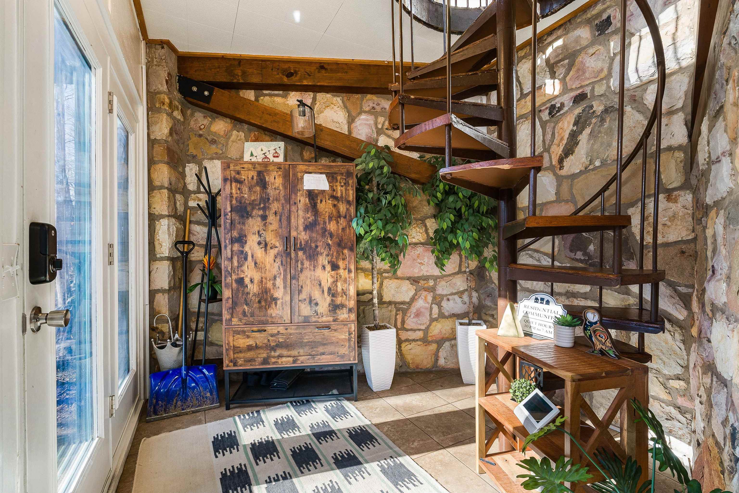 269 INGLEWOOD CT, MCGAHEYSVILLE, Virginia 22840, 3 Bedrooms Bedrooms, ,2 BathroomsBathrooms,Residential,269 INGLEWOOD CT,672492 MLS # 672492