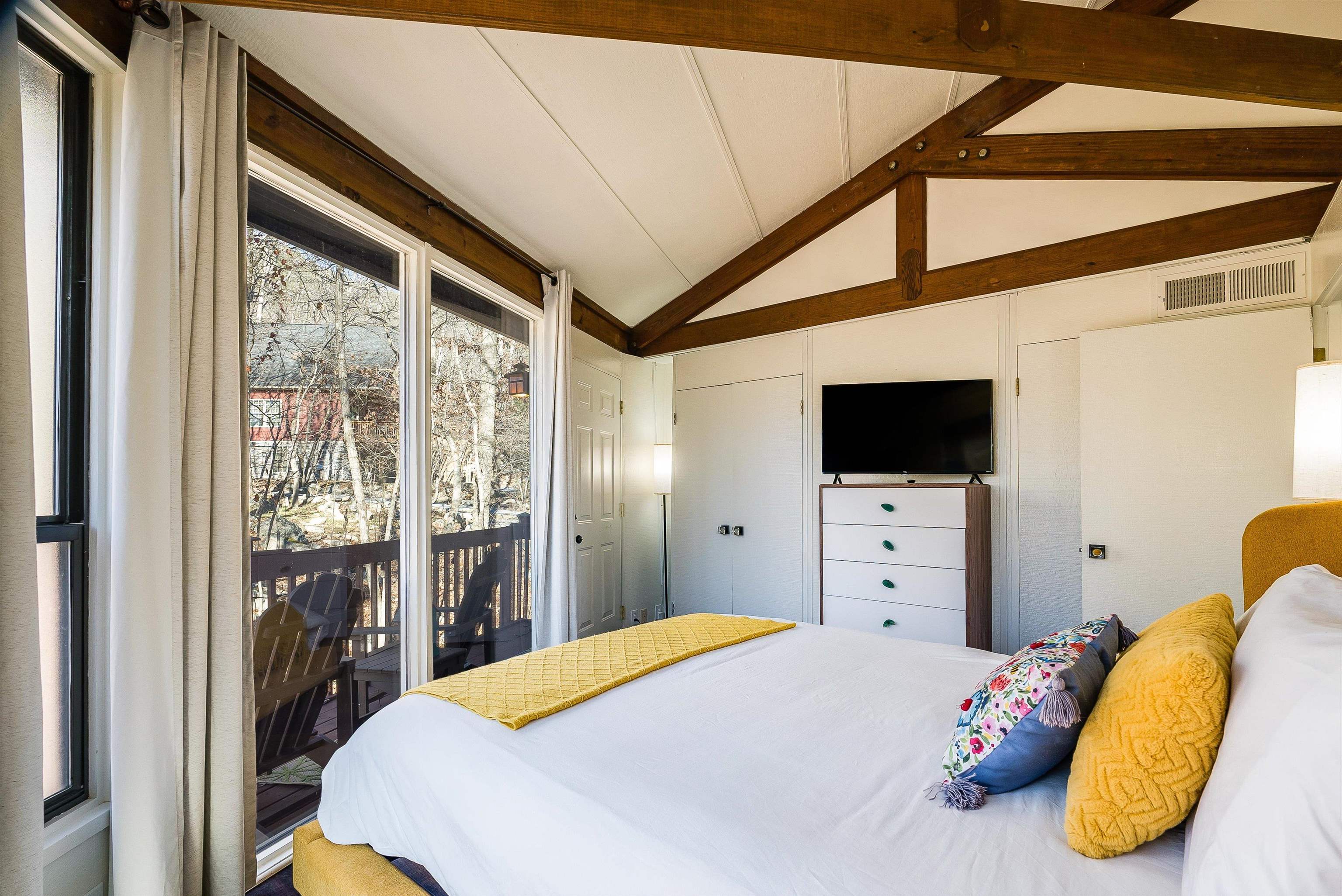 269 INGLEWOOD CT, MCGAHEYSVILLE, Virginia 22840, 3 Bedrooms Bedrooms, ,2 BathroomsBathrooms,Residential,269 INGLEWOOD CT,672492 MLS # 672492