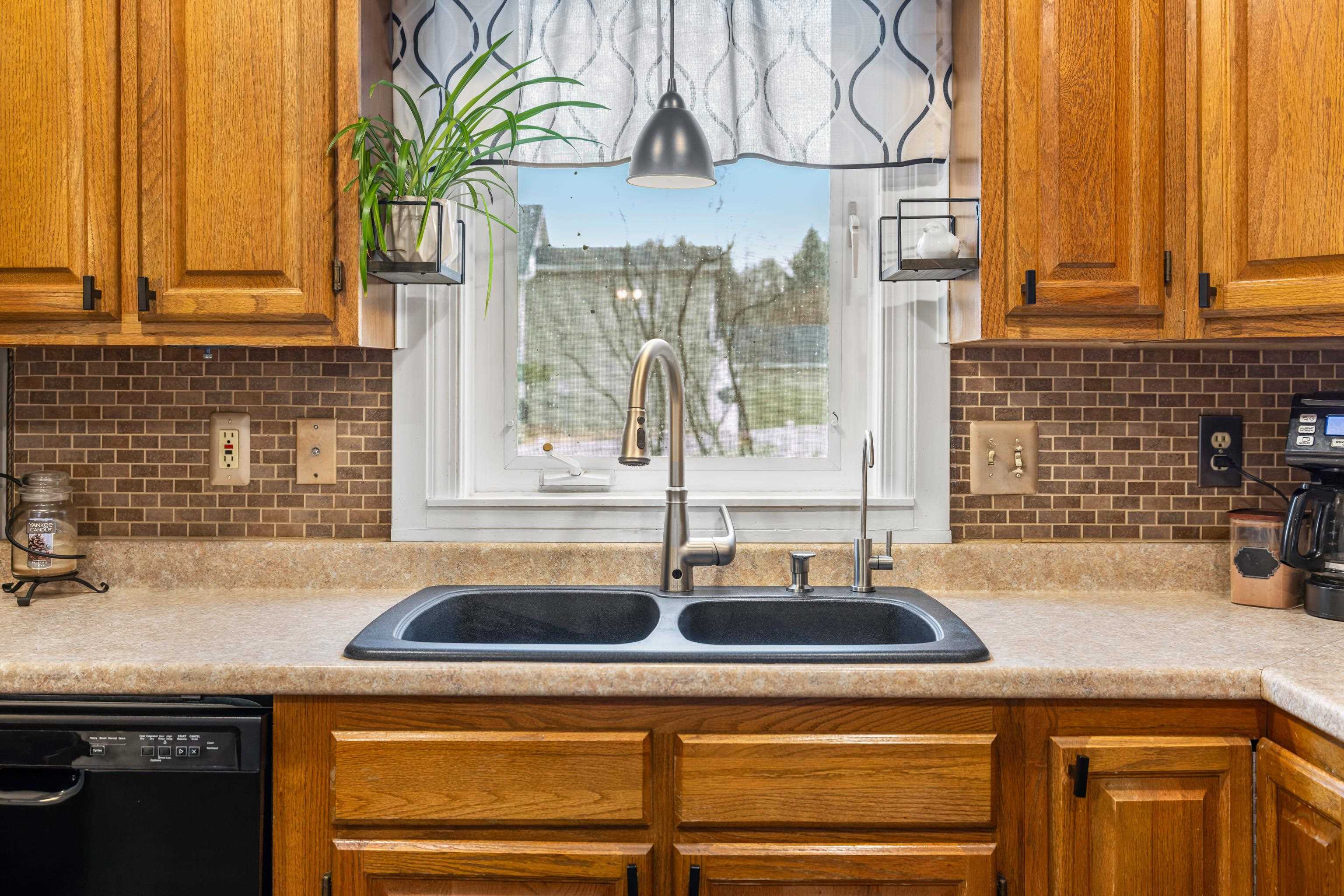 113 WILLOW DR, DAYTON, Virginia 22821, 4 Bedrooms Bedrooms, ,3 BathroomsBathrooms,Residential,113 WILLOW DR,672500 MLS # 672500