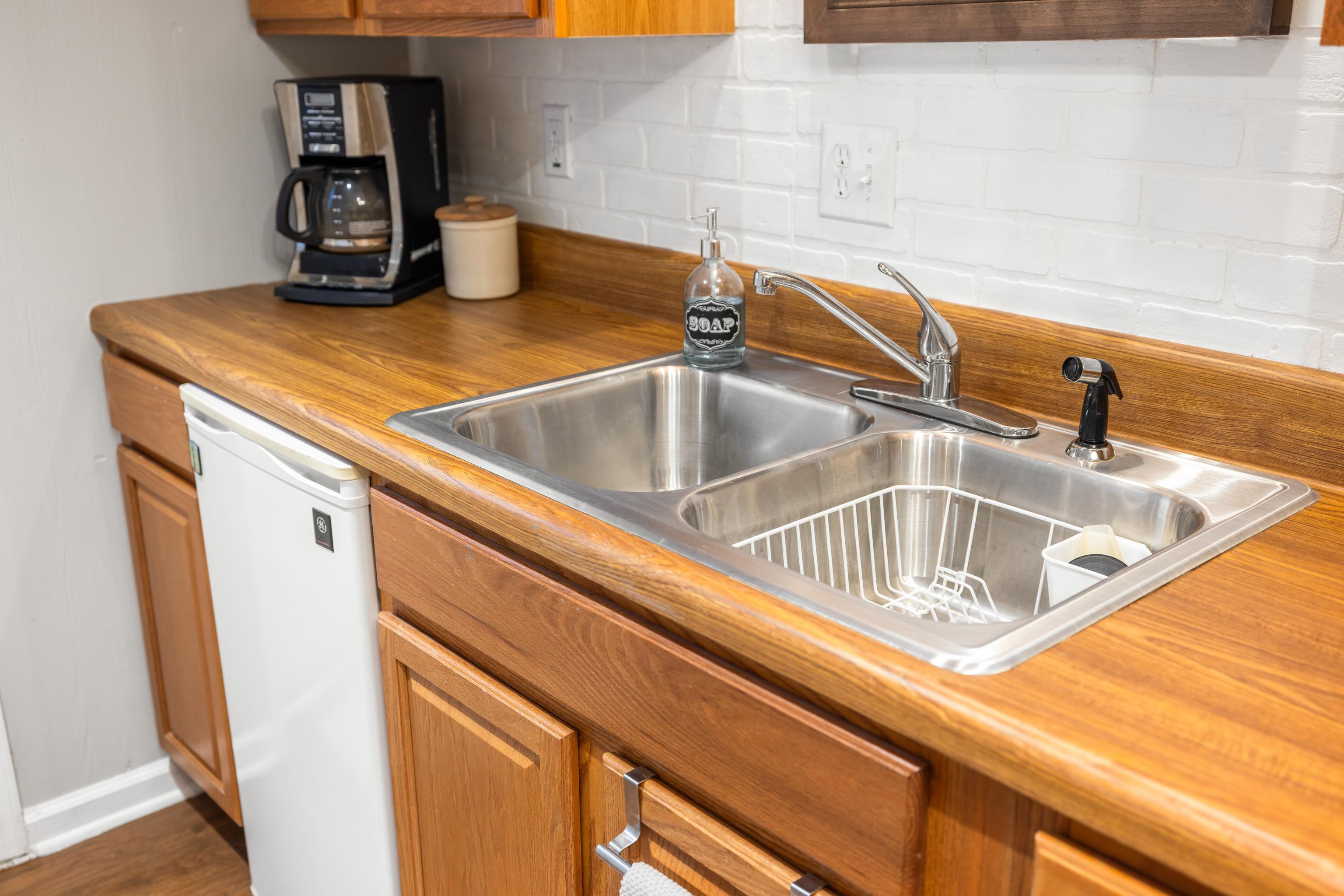 113 WILLOW DR, DAYTON, Virginia 22821, 4 Bedrooms Bedrooms, ,3 BathroomsBathrooms,Residential,113 WILLOW DR,672500 MLS # 672500