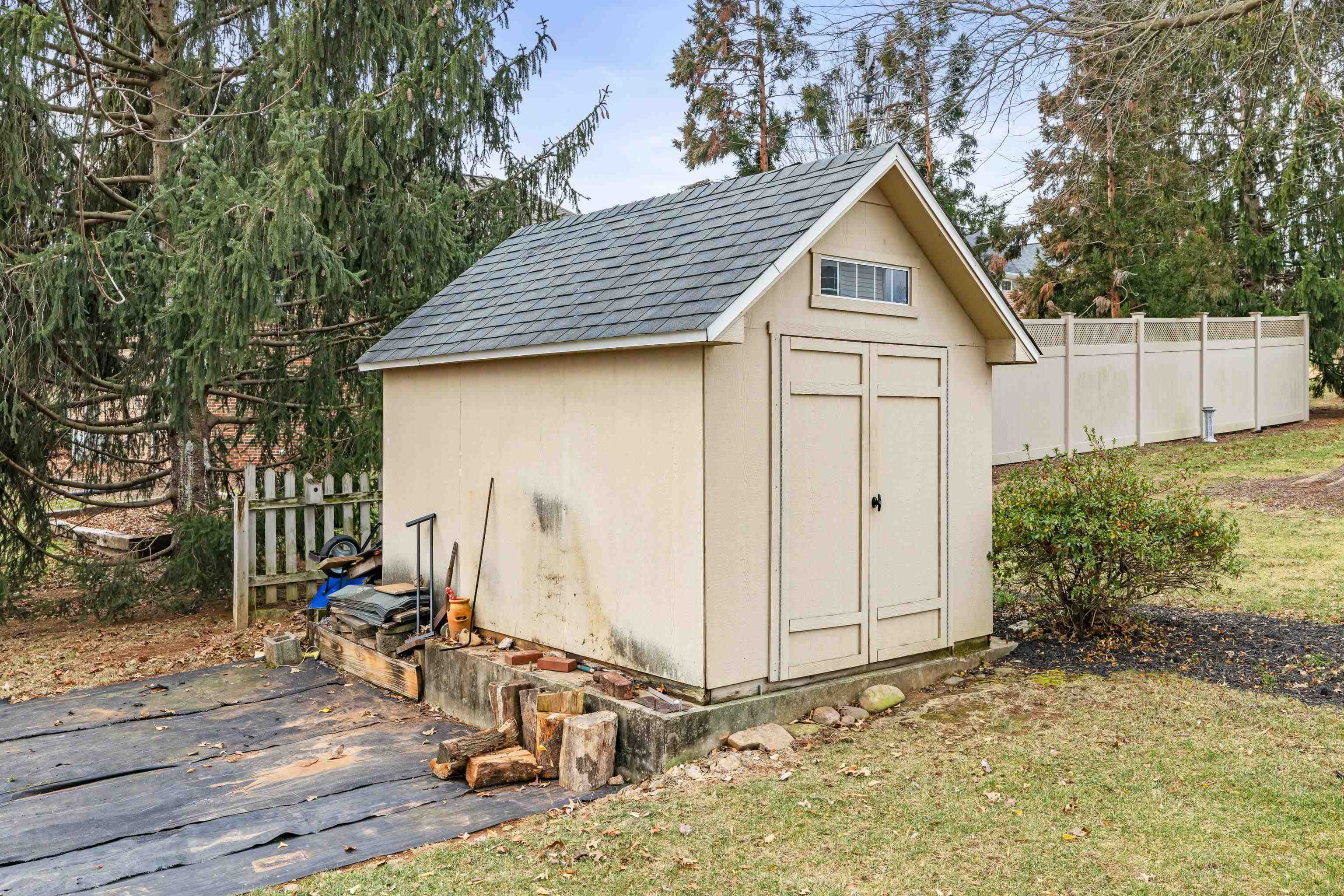 113 WILLOW DR, DAYTON, Virginia 22821, 4 Bedrooms Bedrooms, ,3 BathroomsBathrooms,Residential,113 WILLOW DR,672500 MLS # 672500