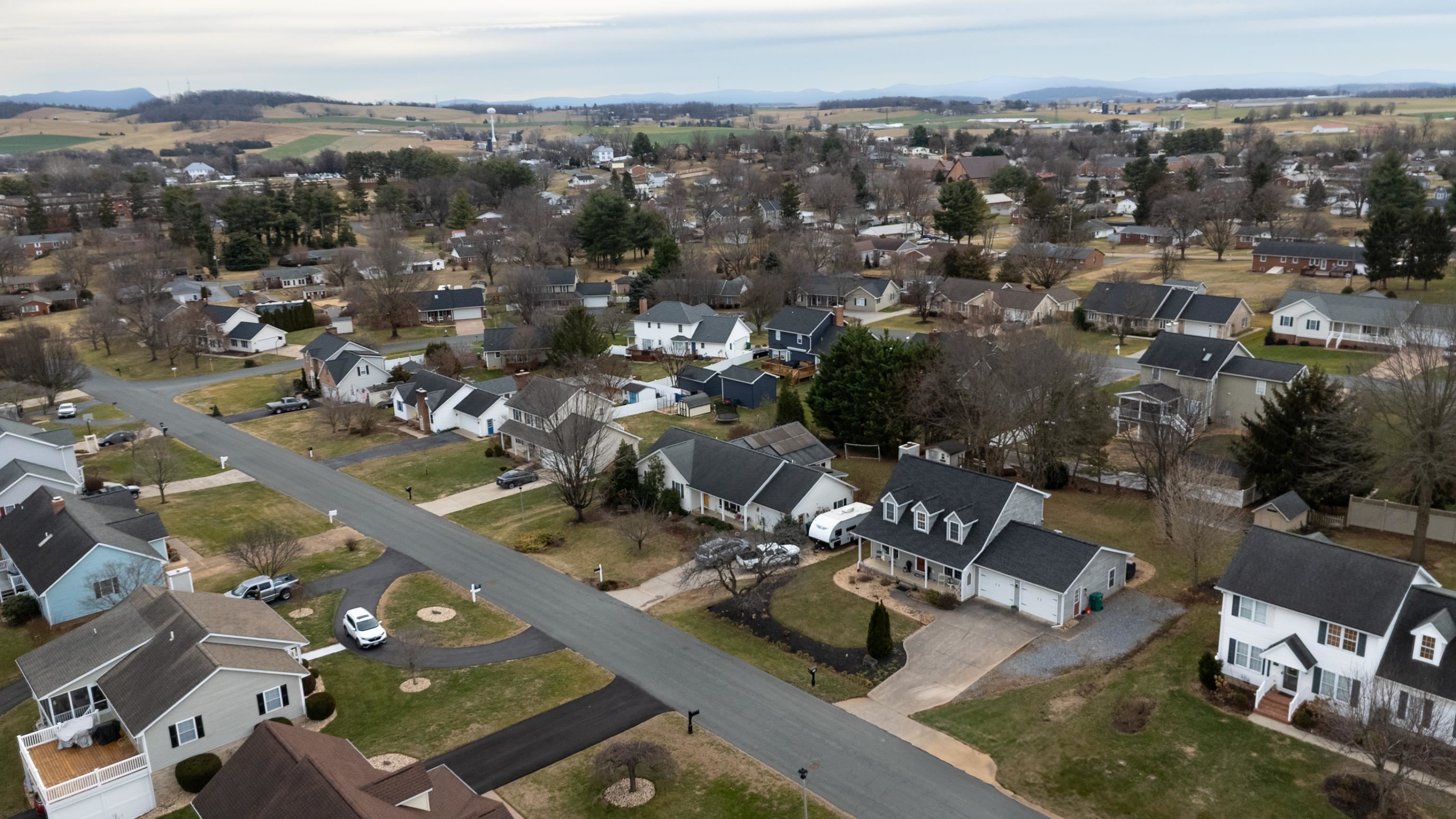 113 WILLOW DR, DAYTON, Virginia 22821, 4 Bedrooms Bedrooms, ,3 BathroomsBathrooms,Residential,113 WILLOW DR,672500 MLS # 672500