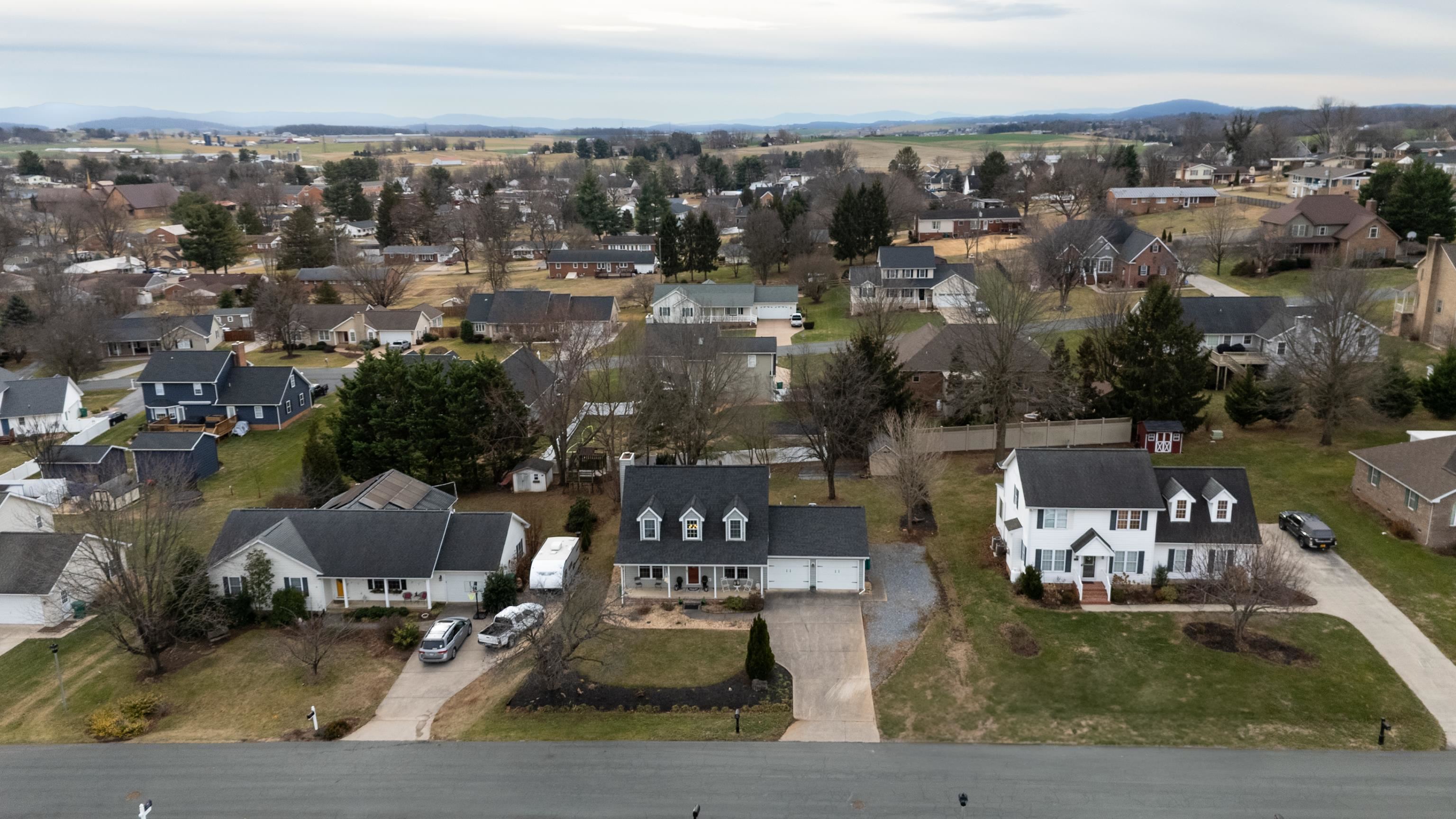 113 WILLOW DR, DAYTON, Virginia 22821, 4 Bedrooms Bedrooms, ,3 BathroomsBathrooms,Residential,113 WILLOW DR,672500 MLS # 672500