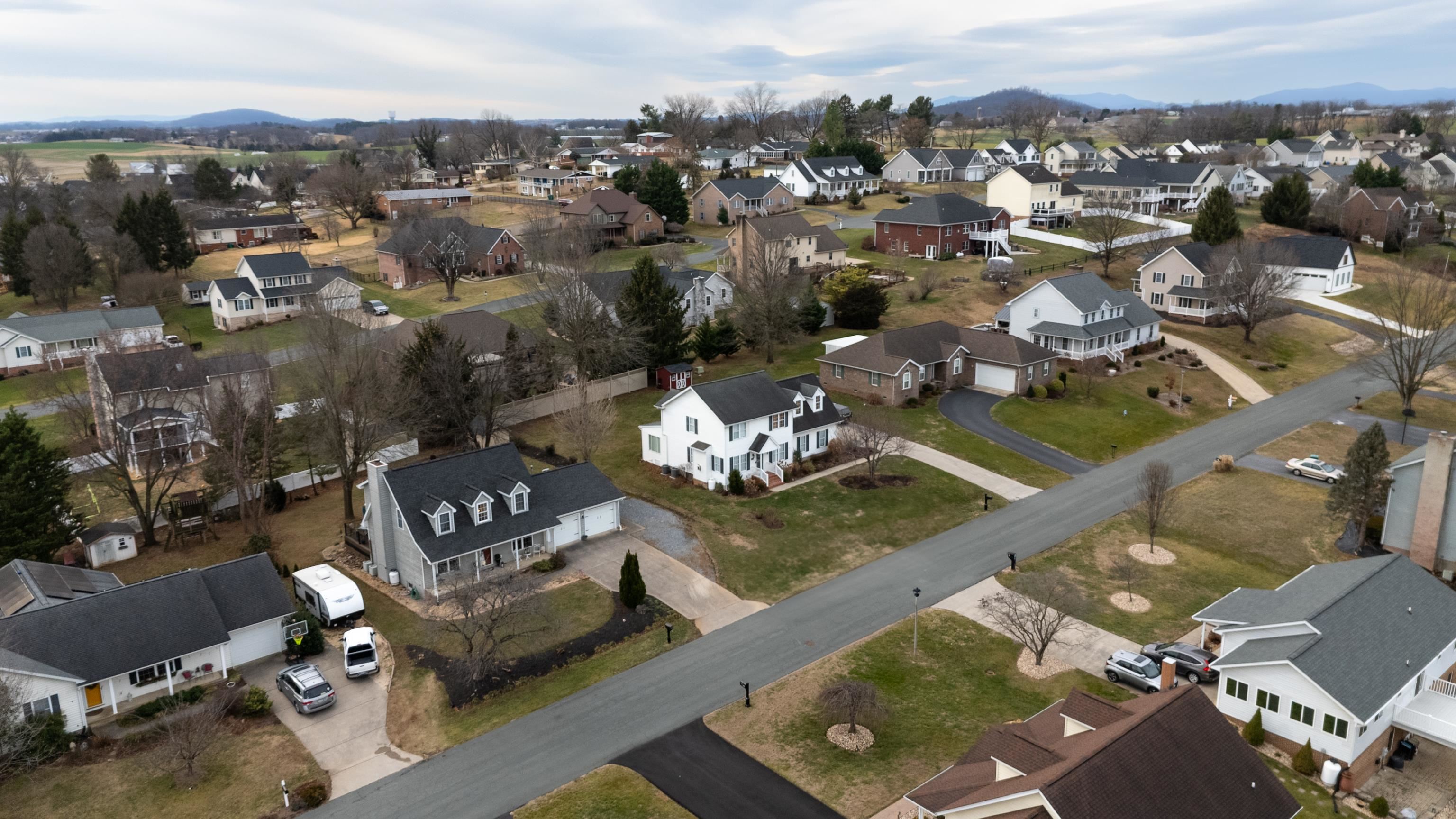 113 WILLOW DR, DAYTON, Virginia 22821, 4 Bedrooms Bedrooms, ,3 BathroomsBathrooms,Residential,113 WILLOW DR,672500 MLS # 672500