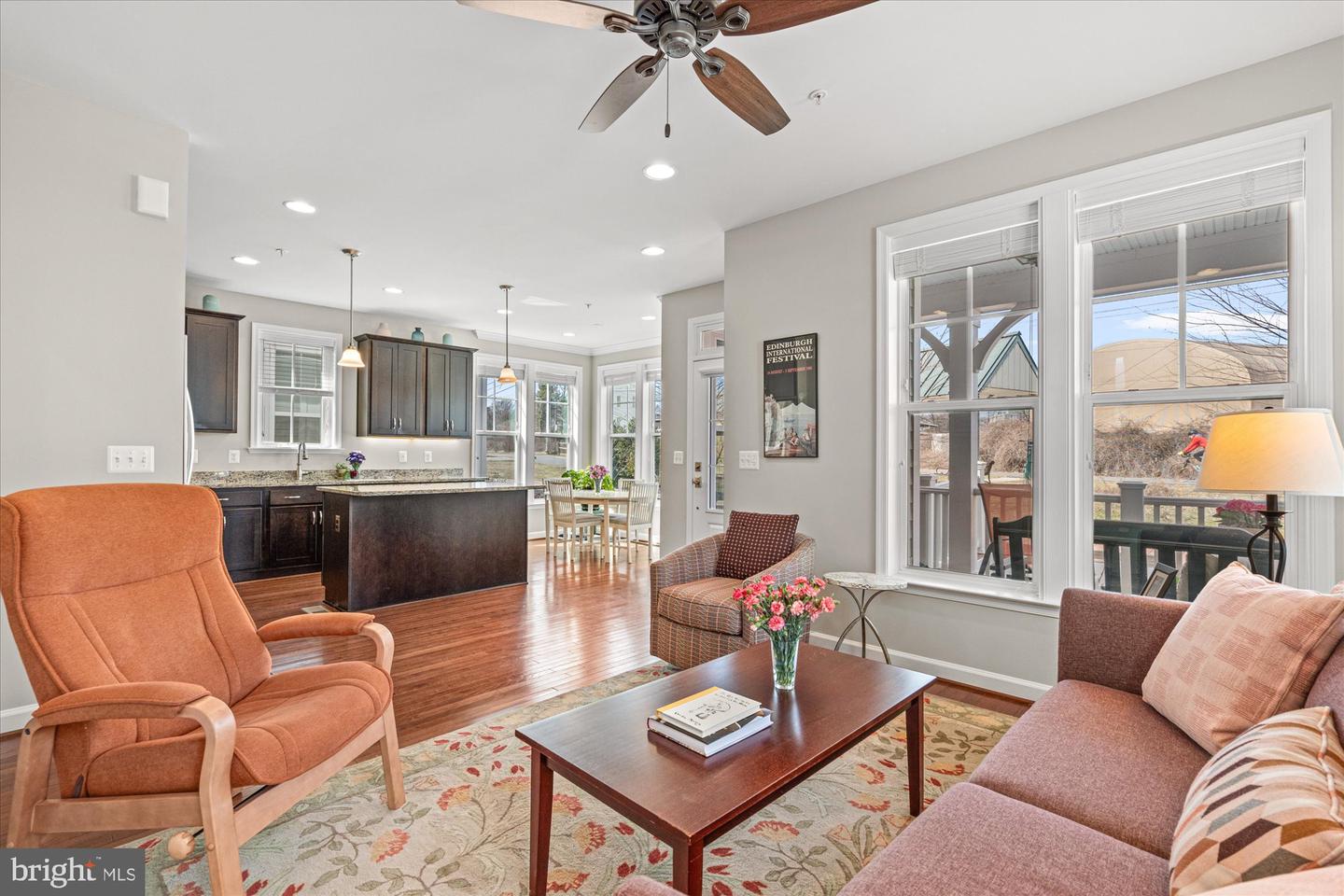 1022 RAILROAD AVE #4, FALLS CHURCH, Virginia 22046, 2 Bedrooms Bedrooms, ,2 BathroomsBathrooms,Residential,For sale,1022 RAILROAD AVE #4,VAFA2003466 MLS # VAFA2003466