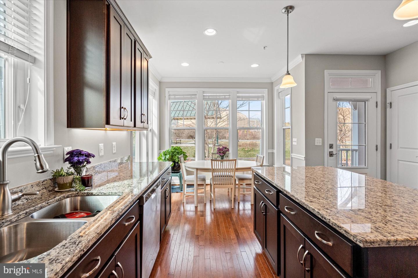 1022 RAILROAD AVE #4, FALLS CHURCH, Virginia 22046, 2 Bedrooms Bedrooms, ,2 BathroomsBathrooms,Residential,For sale,1022 RAILROAD AVE #4,VAFA2003466 MLS # VAFA2003466