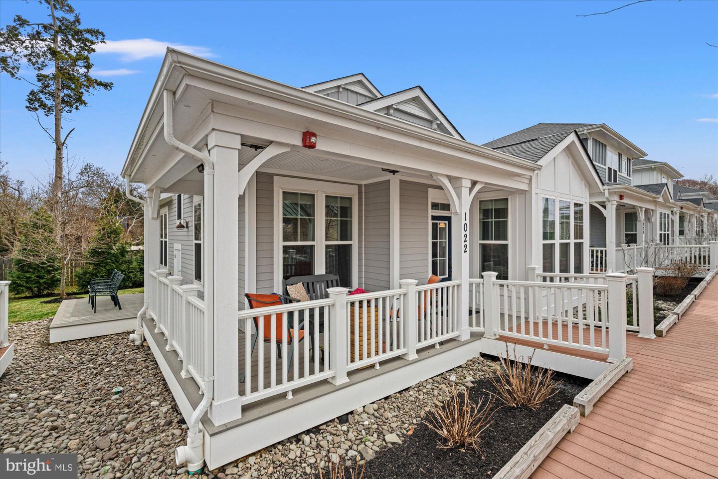 1022 RAILROAD AVE #4, FALLS CHURCH, Virginia 22046, 2 Bedrooms Bedrooms, ,2 BathroomsBathrooms,Residential,For sale,1022 RAILROAD AVE #4,VAFA2003466 MLS # VAFA2003466