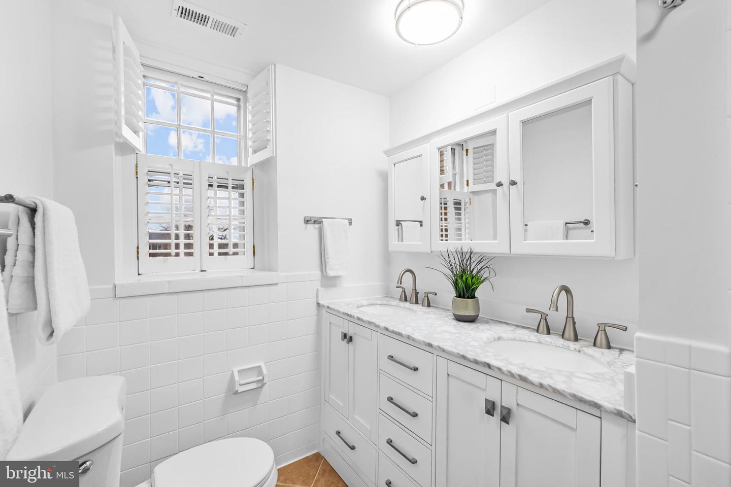 3850 RODMAN ST NW #F234, WASHINGTON, District Of Columbia 20016, 2 Bedrooms Bedrooms, ,1 BathroomBathrooms,Residential,For sale,3850 RODMAN ST NW #F234,DCDC2234262 MLS # DCDC2234262