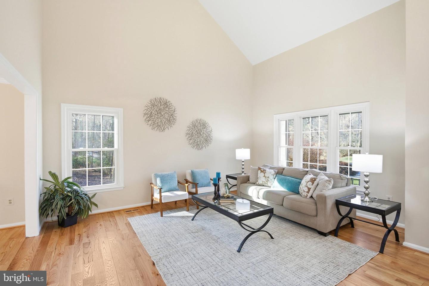 4746 HOLLY AVE, FAIRFAX, Virginia 22030, 4 Bedrooms Bedrooms, ,2 BathroomsBathrooms,Residential,For sale,4746 HOLLY AVE,VAFX2282246 MLS # VAFX2282246