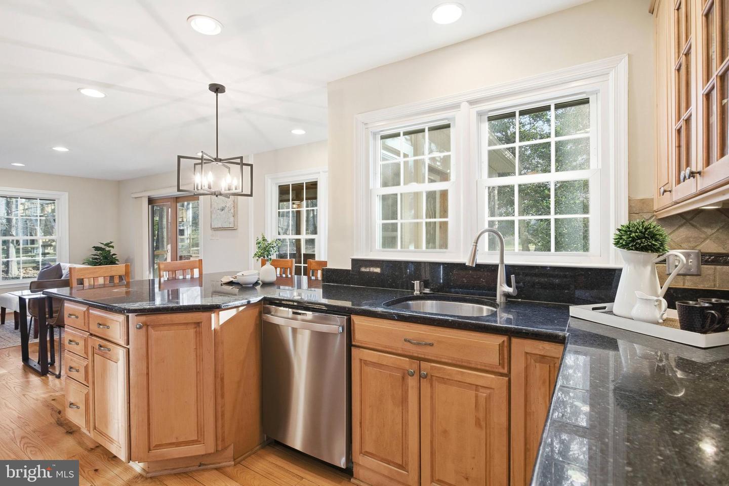 4746 HOLLY AVE, FAIRFAX, Virginia 22030, 4 Bedrooms Bedrooms, ,2 BathroomsBathrooms,Residential,For sale,4746 HOLLY AVE,VAFX2282246 MLS # VAFX2282246