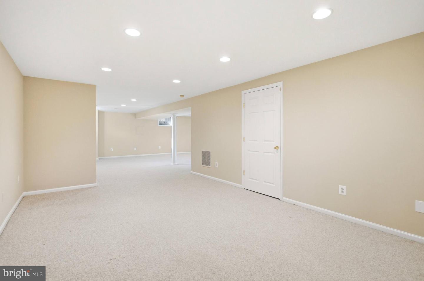 4746 HOLLY AVE, FAIRFAX, Virginia 22030, 4 Bedrooms Bedrooms, ,2 BathroomsBathrooms,Residential,For sale,4746 HOLLY AVE,VAFX2282246 MLS # VAFX2282246