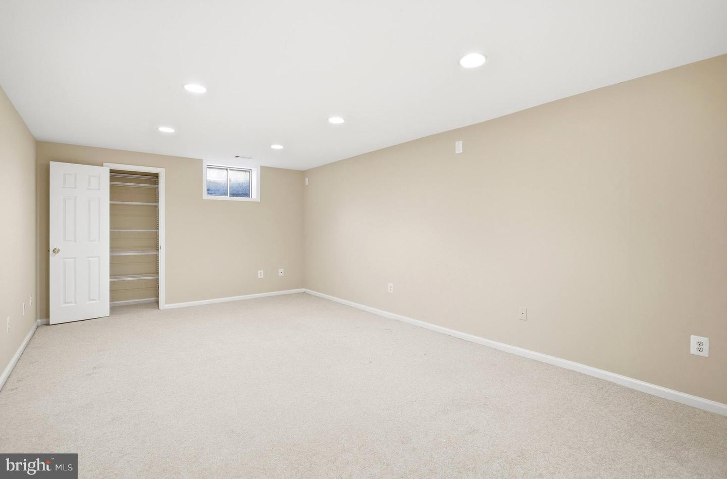 4746 HOLLY AVE, FAIRFAX, Virginia 22030, 4 Bedrooms Bedrooms, ,2 BathroomsBathrooms,Residential,For sale,4746 HOLLY AVE,VAFX2282246 MLS # VAFX2282246