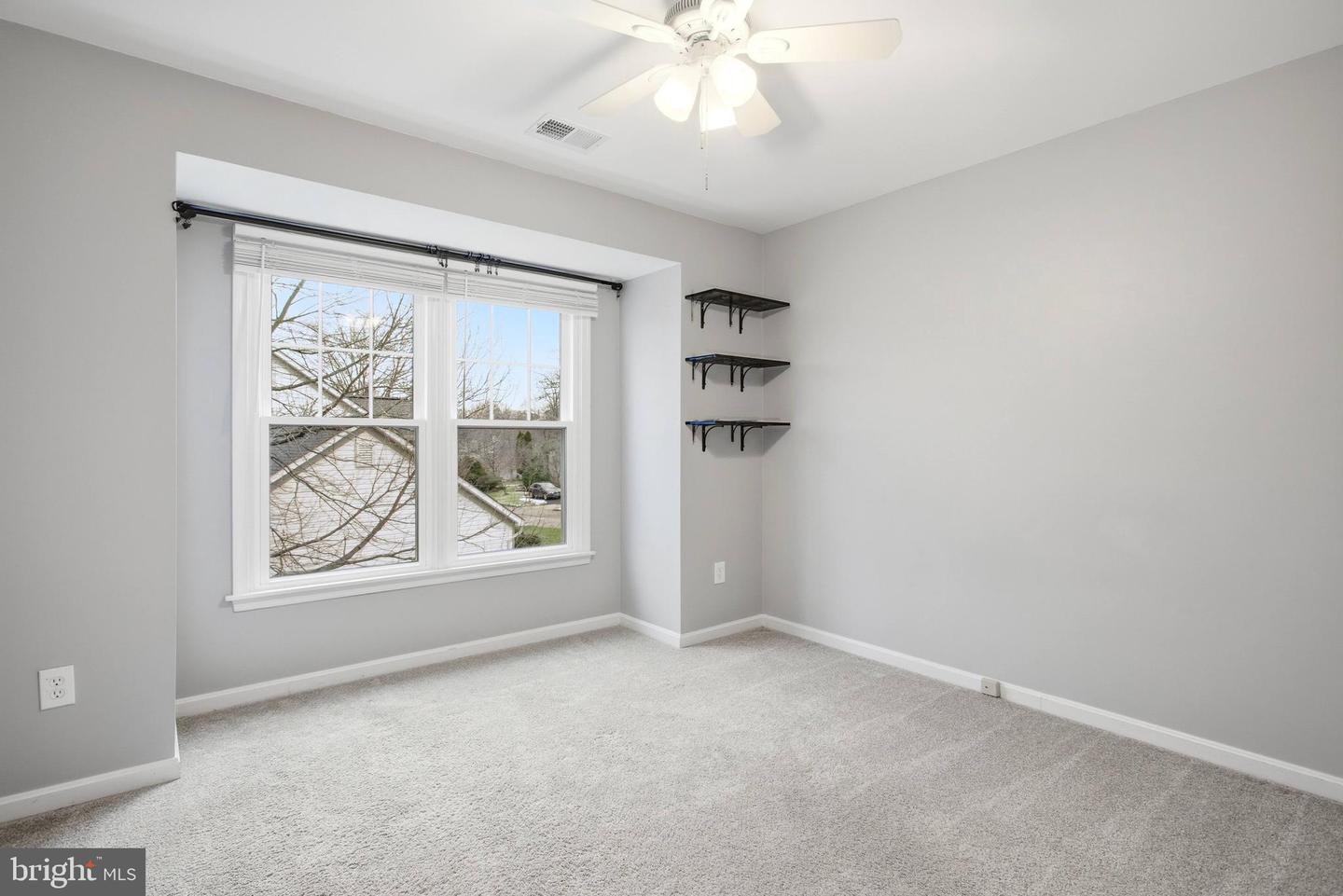 9820 WESTWOOD MANOR CT, BURKE, Virginia 22015, 5 Bedrooms Bedrooms, ,3 BathroomsBathrooms,Residential,For sale,9820 WESTWOOD MANOR CT,VAFX2282250 MLS # VAFX2282250