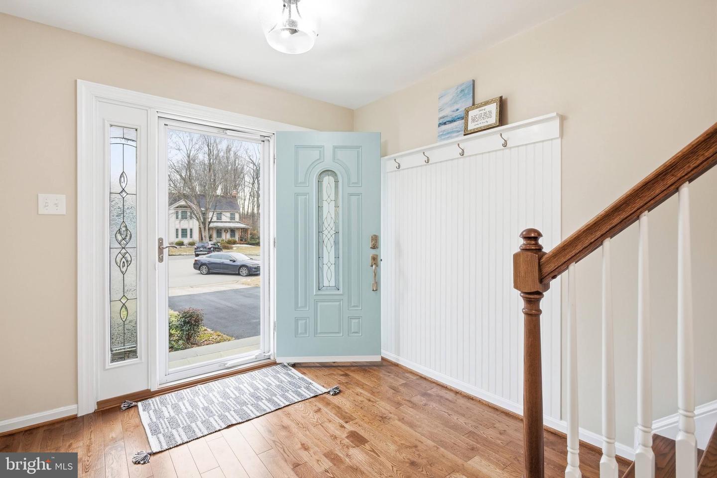 9820 WESTWOOD MANOR CT, BURKE, Virginia 22015, 5 Bedrooms Bedrooms, ,3 BathroomsBathrooms,Residential,For sale,9820 WESTWOOD MANOR CT,VAFX2282250 MLS # VAFX2282250