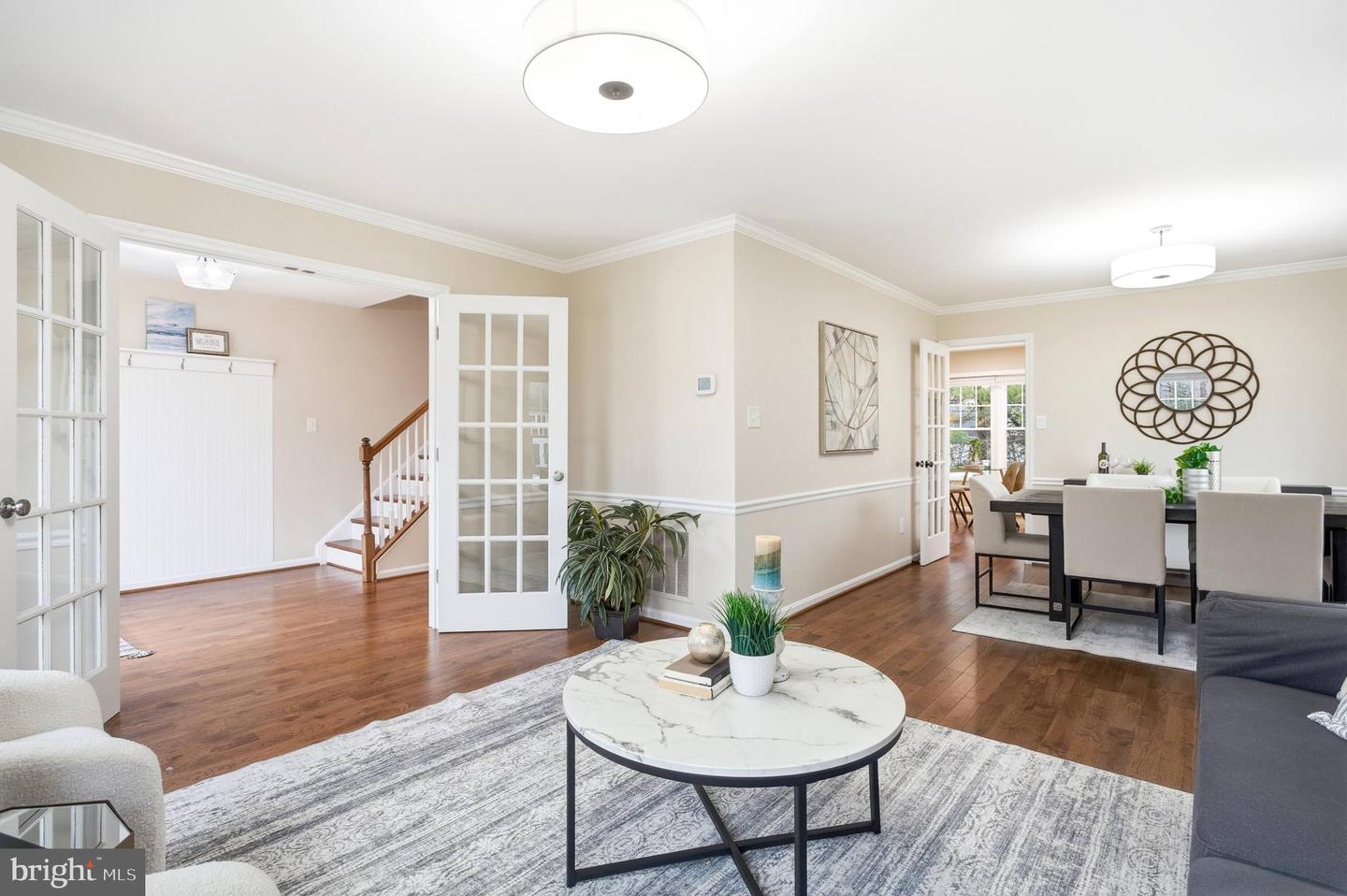 9820 WESTWOOD MANOR CT, BURKE, Virginia 22015, 5 Bedrooms Bedrooms, ,3 BathroomsBathrooms,Residential,For sale,9820 WESTWOOD MANOR CT,VAFX2282250 MLS # VAFX2282250