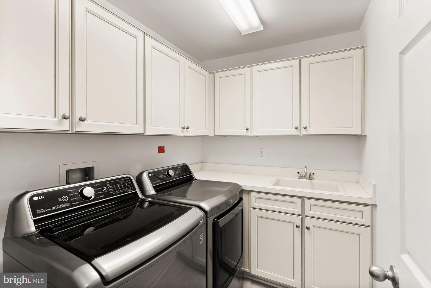 42222 CAMERON PARISH DR, ASHBURN, Virginia 20148, 6 Bedrooms Bedrooms, ,4 BathroomsBathrooms,Residential,For sale,42222 CAMERON PARISH DR,VALO2112410 MLS # VALO2112410