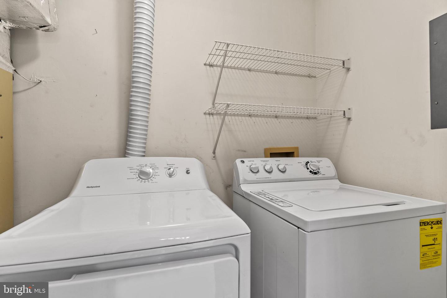 3903 GOLF TEE CT #301, FAIRFAX, Virginia 22033, 3 Bedrooms Bedrooms, ,2 BathroomsBathrooms,Residential,For sale,3903 GOLF TEE CT #301,VAFX2282842 MLS # VAFX2282842