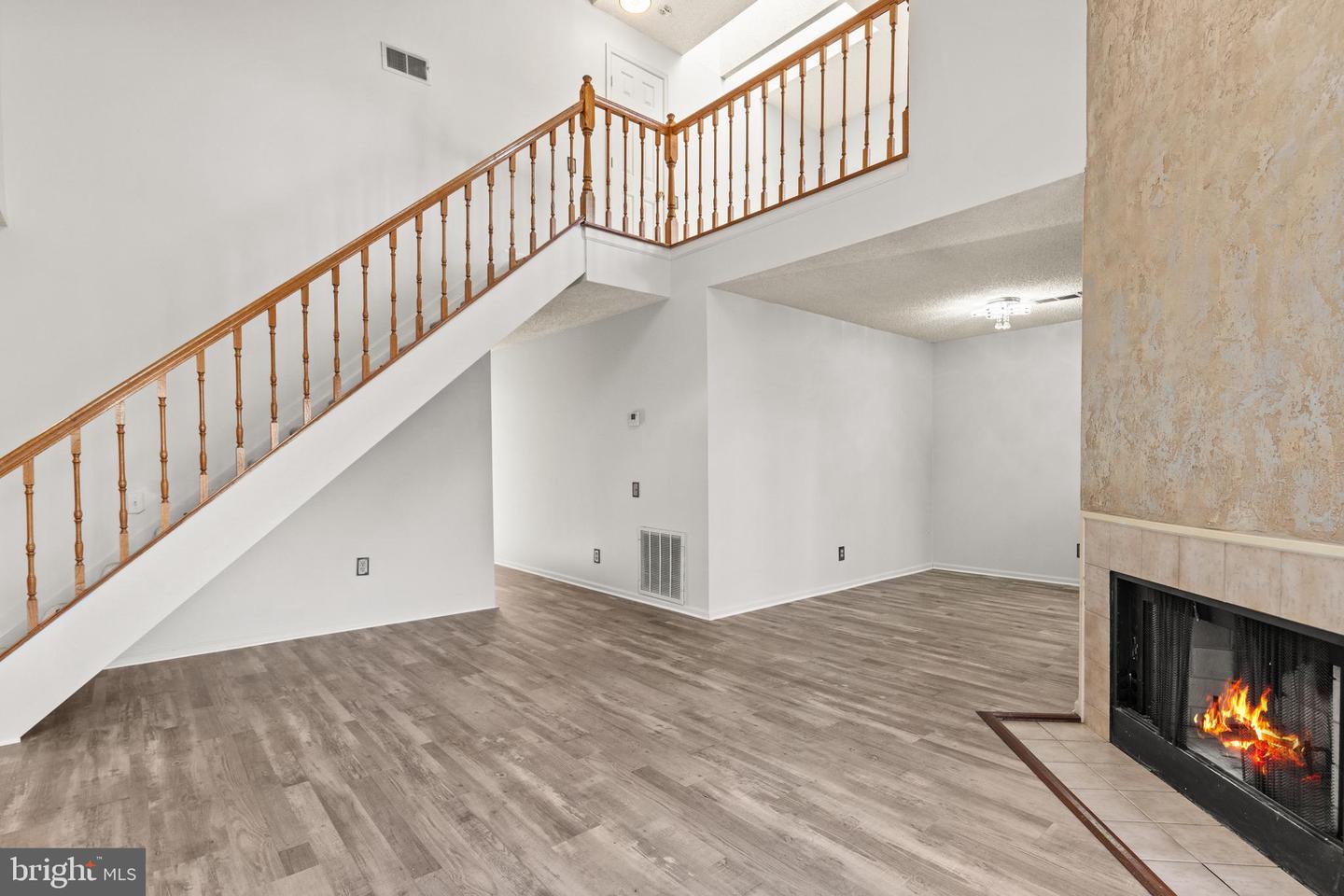 3903 GOLF TEE CT #301, FAIRFAX, Virginia 22033, 3 Bedrooms Bedrooms, ,2 BathroomsBathrooms,Residential,For sale,3903 GOLF TEE CT #301,VAFX2282842 MLS # VAFX2282842