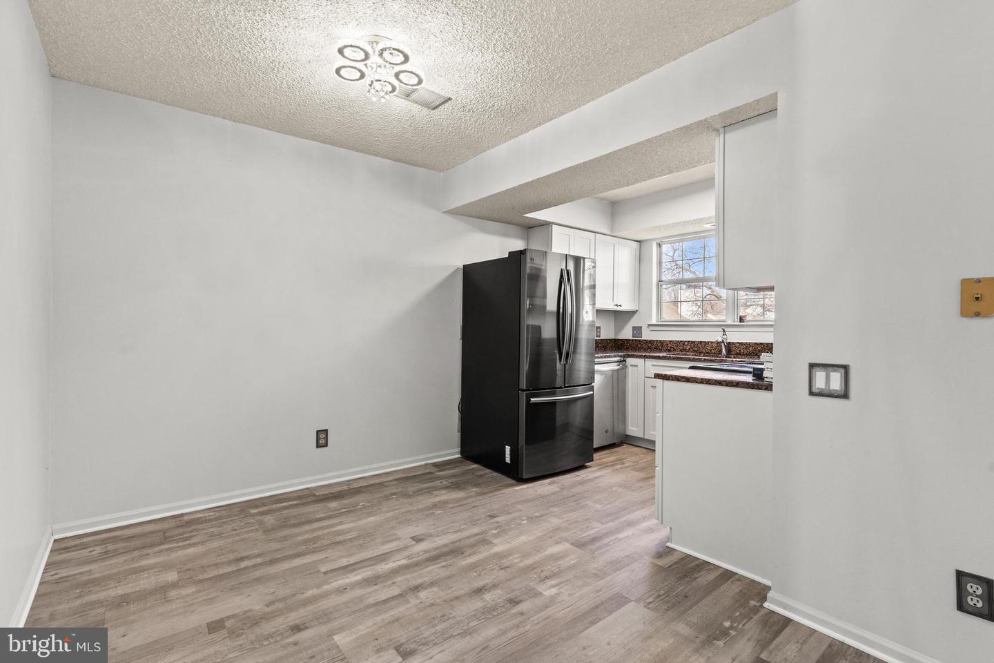 3903 GOLF TEE CT #301, FAIRFAX, Virginia 22033, 3 Bedrooms Bedrooms, ,2 BathroomsBathrooms,Residential,For sale,3903 GOLF TEE CT #301,VAFX2282842 MLS # VAFX2282842