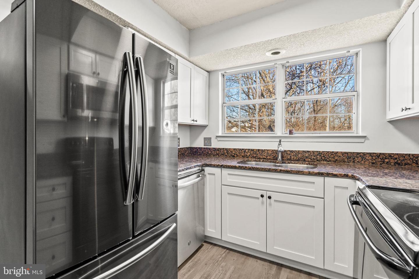 3903 GOLF TEE CT #301, FAIRFAX, Virginia 22033, 3 Bedrooms Bedrooms, ,2 BathroomsBathrooms,Residential,For sale,3903 GOLF TEE CT #301,VAFX2282842 MLS # VAFX2282842