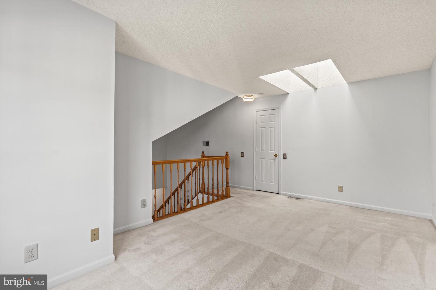 3903 GOLF TEE CT #301, FAIRFAX, Virginia 22033, 3 Bedrooms Bedrooms, ,2 BathroomsBathrooms,Residential,For sale,3903 GOLF TEE CT #301,VAFX2282842 MLS # VAFX2282842