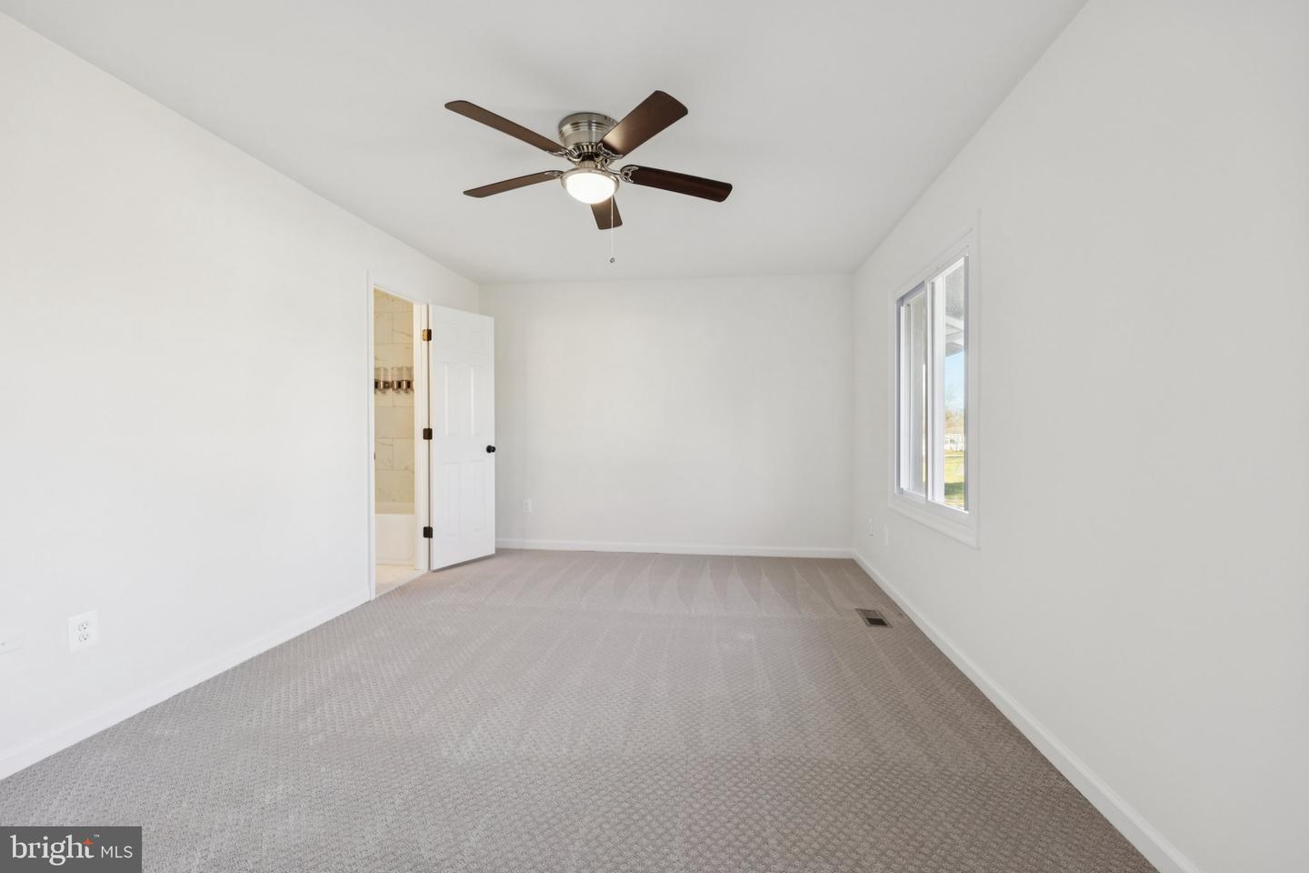 601 CLEARWATER CT, HERNDON, Virginia 20170, 3 Bedrooms Bedrooms, ,2 BathroomsBathrooms,Residential,For sale,601 CLEARWATER CT,VAFX2283138 MLS # VAFX2283138