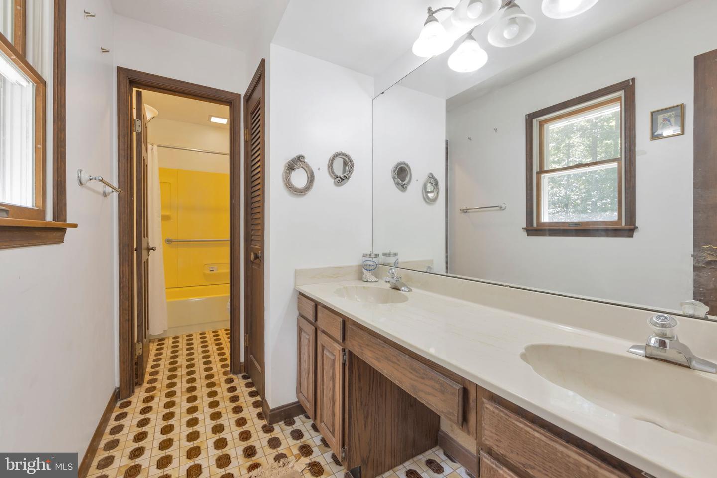 11079 NEWOOD DR, MANASSAS, Virginia 20111, 4 Bedrooms Bedrooms, ,3 BathroomsBathrooms,Residential,For sale,11079 NEWOOD DR,VAPW2109716 MLS # VAPW2109716