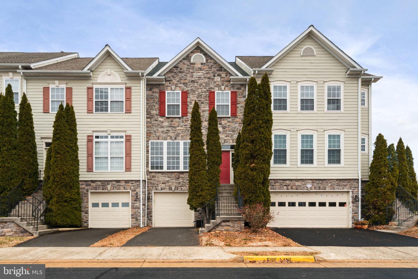 820 FERNDALE TER NE, LEESBURG, Virginia 20176, 3 Bedrooms Bedrooms, 16 Rooms Rooms,3 BathroomsBathrooms,Residential,For sale,820 FERNDALE TER NE,VALO2113170 MLS # VALO2113170