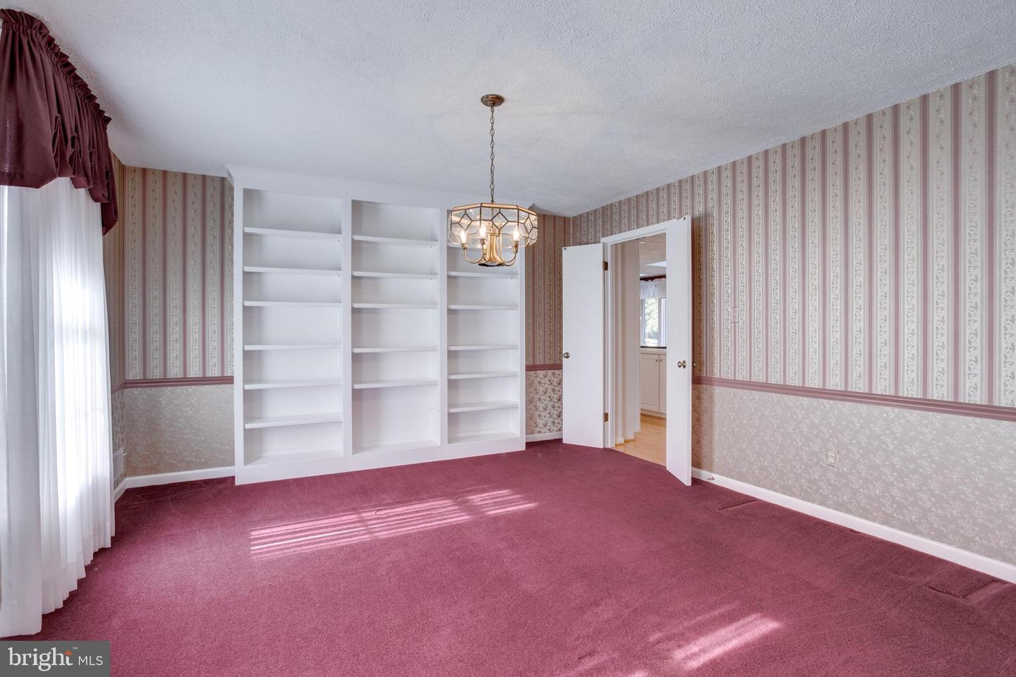 9800 CERALENE DR, FAIRFAX, Virginia 22032, 4 Bedrooms Bedrooms, ,4 BathroomsBathrooms,Residential,For sale,9800 CERALENE DR,VAFX2284376 MLS # VAFX2284376