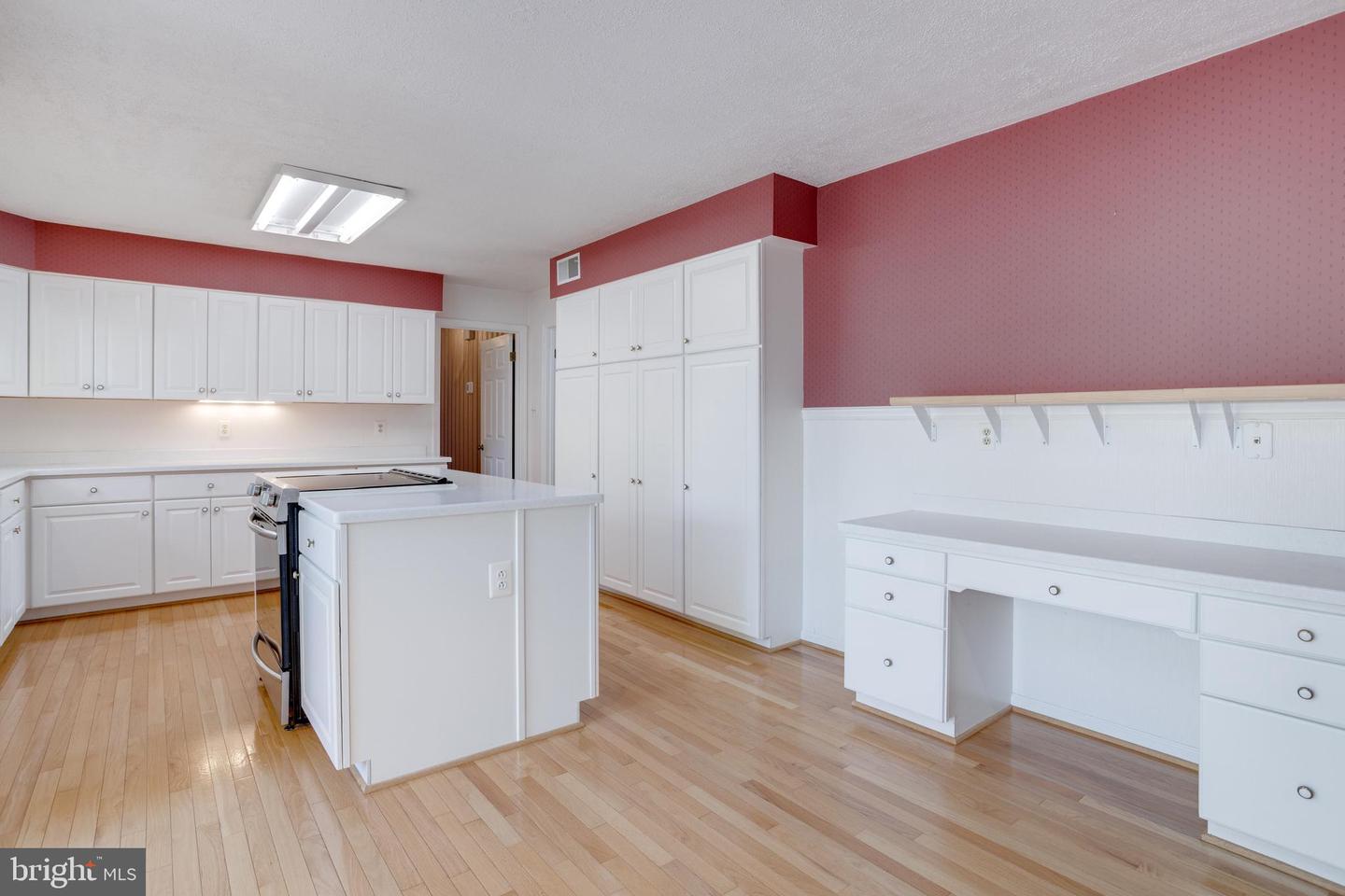 9800 CERALENE DR, FAIRFAX, Virginia 22032, 4 Bedrooms Bedrooms, ,4 BathroomsBathrooms,Residential,For sale,9800 CERALENE DR,VAFX2284376 MLS # VAFX2284376