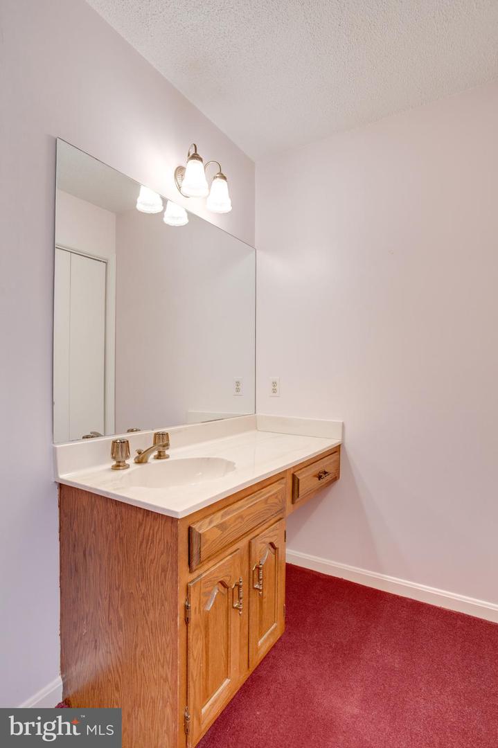 9800 CERALENE DR, FAIRFAX, Virginia 22032, 4 Bedrooms Bedrooms, ,4 BathroomsBathrooms,Residential,For sale,9800 CERALENE DR,VAFX2284376 MLS # VAFX2284376