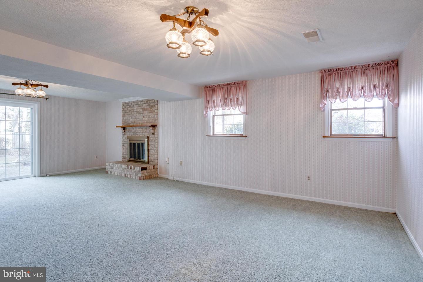 9800 CERALENE DR, FAIRFAX, Virginia 22032, 4 Bedrooms Bedrooms, ,4 BathroomsBathrooms,Residential,For sale,9800 CERALENE DR,VAFX2284376 MLS # VAFX2284376