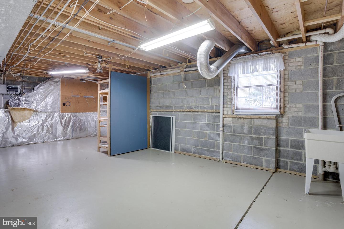 9800 CERALENE DR, FAIRFAX, Virginia 22032, 4 Bedrooms Bedrooms, ,4 BathroomsBathrooms,Residential,For sale,9800 CERALENE DR,VAFX2284376 MLS # VAFX2284376