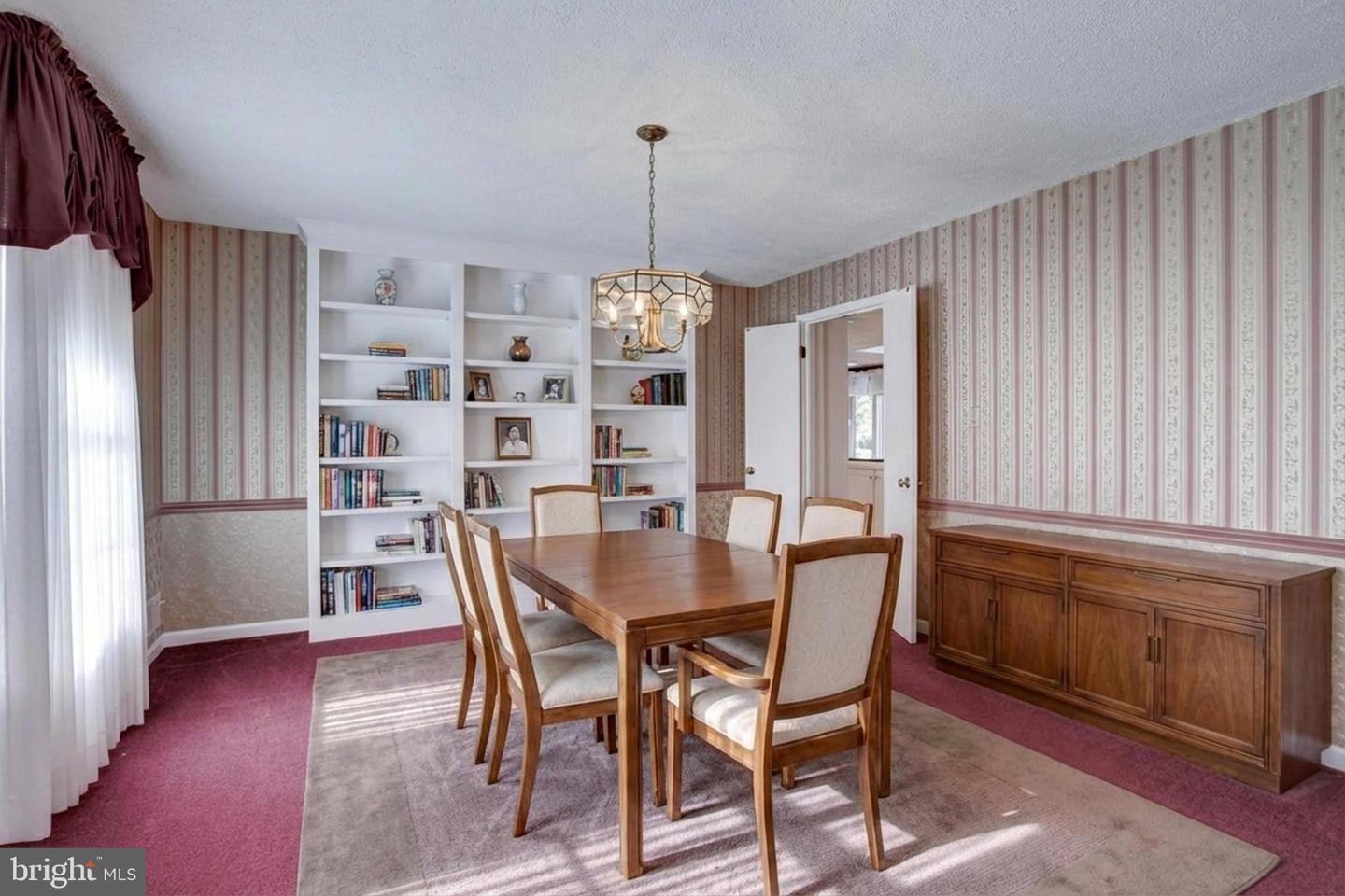 9800 CERALENE DR, FAIRFAX, Virginia 22032, 4 Bedrooms Bedrooms, ,4 BathroomsBathrooms,Residential,For sale,9800 CERALENE DR,VAFX2284376 MLS # VAFX2284376