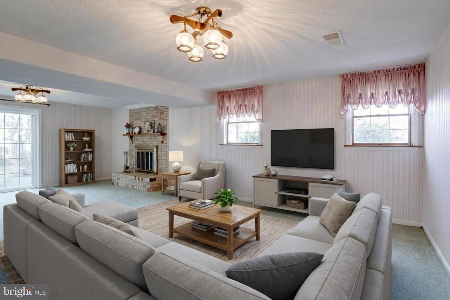 9800 CERALENE DR, FAIRFAX, Virginia 22032, 4 Bedrooms Bedrooms, ,4 BathroomsBathrooms,Residential,For sale,9800 CERALENE DR,VAFX2284376 MLS # VAFX2284376