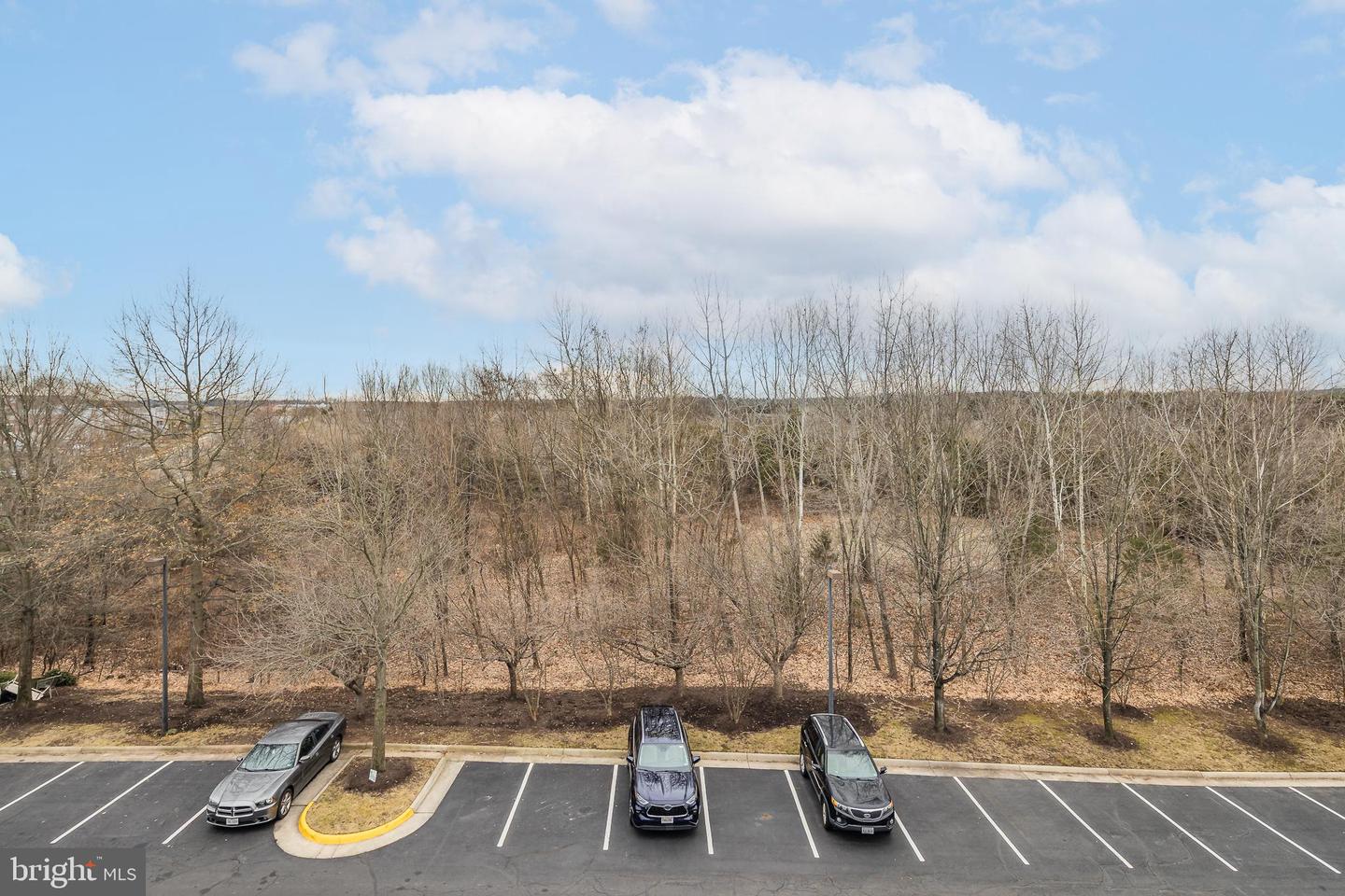 512 SUNSET VIEW TER SE #402, LEESBURG, Virginia 20175, 1 Bedroom Bedrooms, 2 Rooms Rooms,1 BathroomBathrooms,Residential,For sale,512 SUNSET VIEW TER SE #402,VALO2113504 MLS # VALO2113504