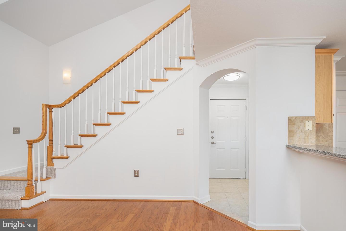 512 SUNSET VIEW TER SE #402, LEESBURG, Virginia 20175, 1 Bedroom Bedrooms, 2 Rooms Rooms,1 BathroomBathrooms,Residential,For sale,512 SUNSET VIEW TER SE #402,VALO2113504 MLS # VALO2113504