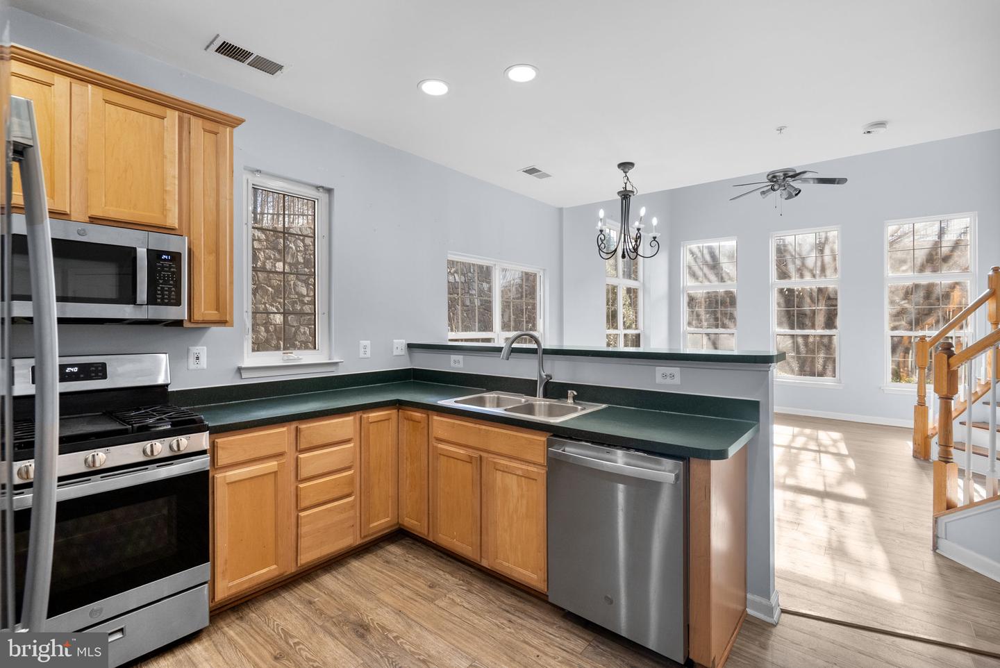 9500 WALKER WAY #21, MANASSAS PARK, Virginia 20111, 2 Bedrooms Bedrooms, ,2 BathroomsBathrooms,Residential,For sale,9500 WALKER WAY #21,VAMP2003586 MLS # VAMP2003586