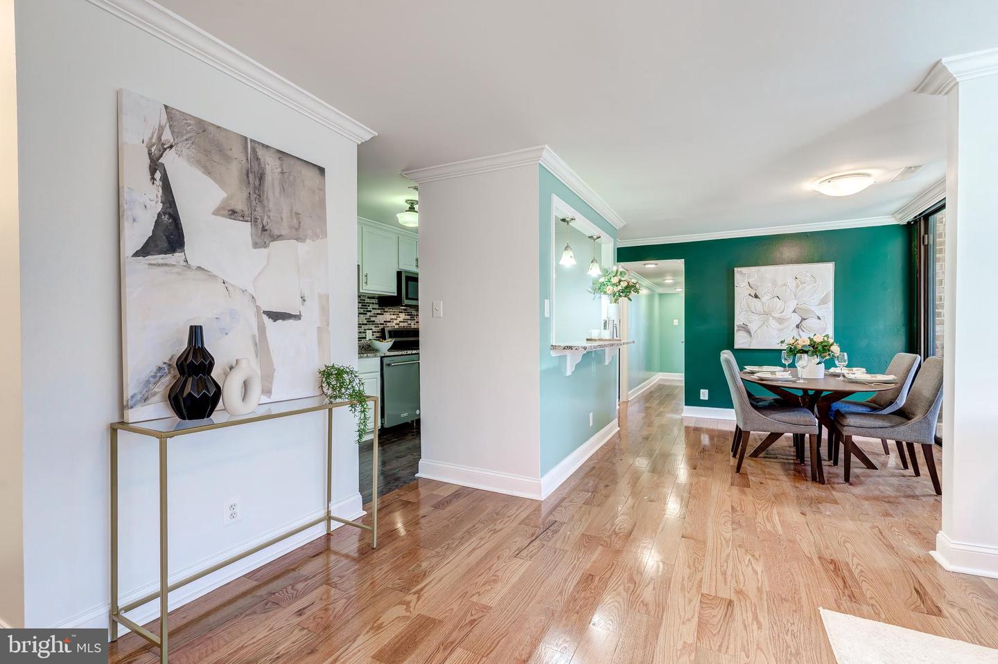 517 N ARMISTEAD ST #303, ALEXANDRIA, Virginia 22312, 3 Bedrooms Bedrooms, ,2 BathroomsBathrooms,Residential,For sale,517 N ARMISTEAD ST #303,VAAX2052960 MLS # VAAX2052960