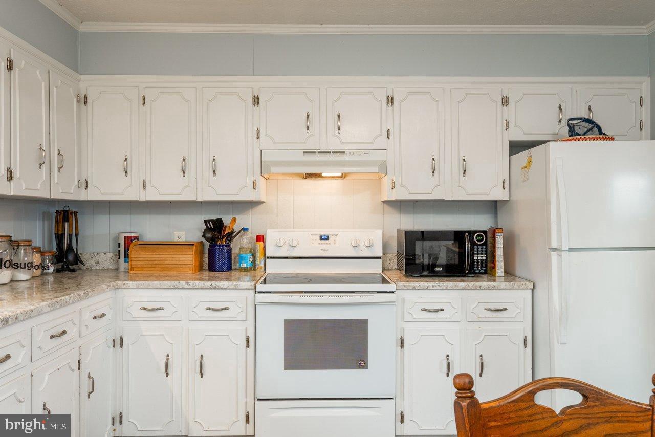 1204 BATTLECREEK RD, STANLEY, Virginia 22851, 3 Bedrooms Bedrooms, 7 Rooms Rooms,1 BathroomBathrooms,Residential,For sale,1204 BATTLECREEK RD,VAPA2005852 MLS # VAPA2005852