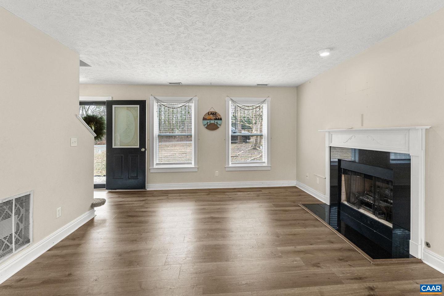 11 PLEASANT VIEW TER, PALMYRA, Virginia 22963, 3 Bedrooms Bedrooms, ,2 BathroomsBathrooms,Residential,For sale,11 PLEASANT VIEW TER,672303 MLS # 672303