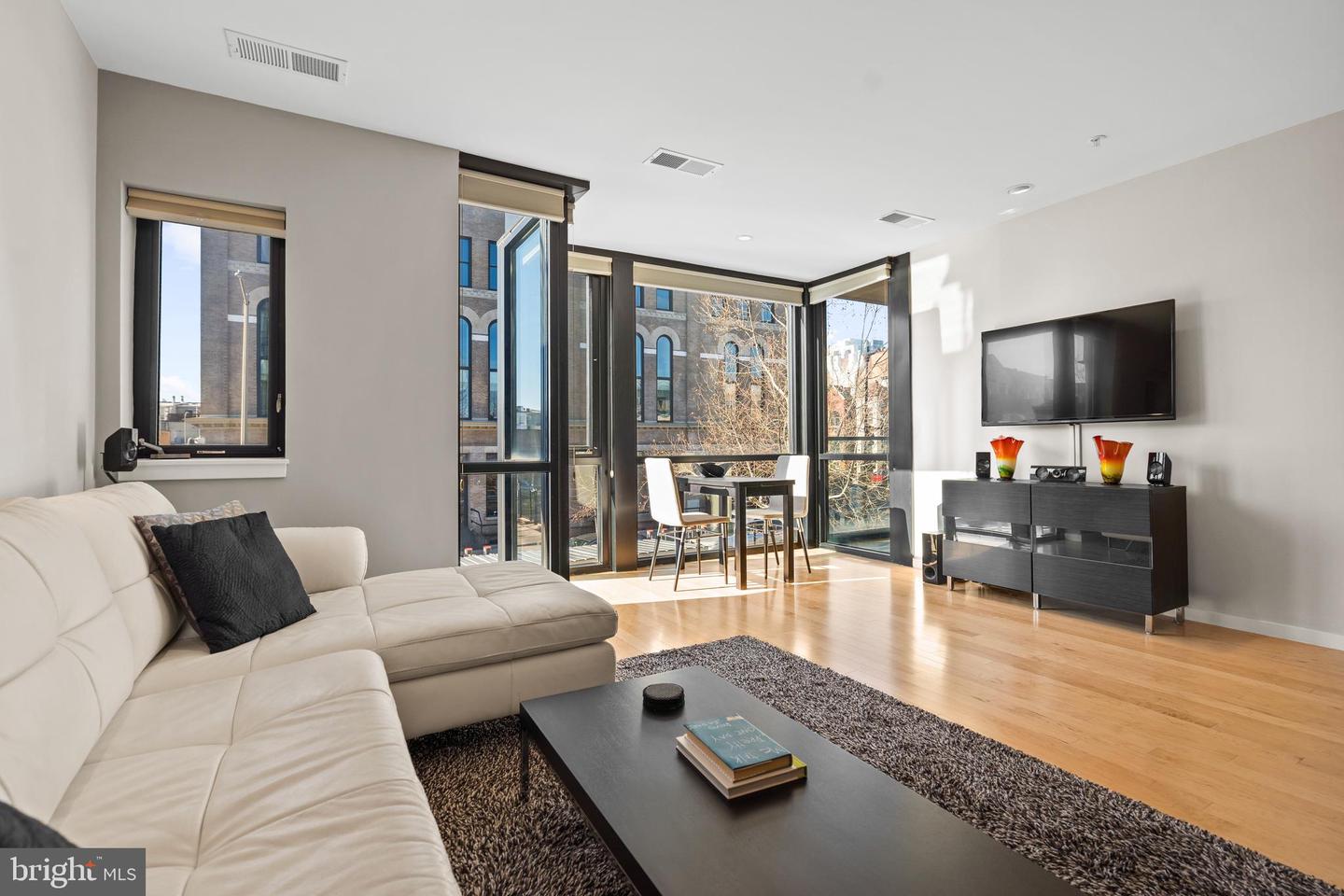 1939 12TH ST NW #203, WASHINGTON, District Of Columbia 20009, 1 Bedroom Bedrooms, ,1 BathroomBathrooms,Residential,For sale,1939 12TH ST NW #203,DCDC2240552 MLS # DCDC2240552