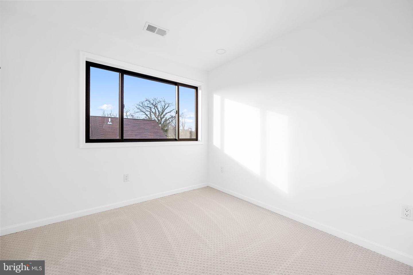 3108 ADAMS ST NE, WASHINGTON, District Of Columbia 20018, 6 Bedrooms Bedrooms, ,5 BathroomsBathrooms,Residential,For sale,3108 ADAMS ST NE,DCDC2240594 MLS # DCDC2240594