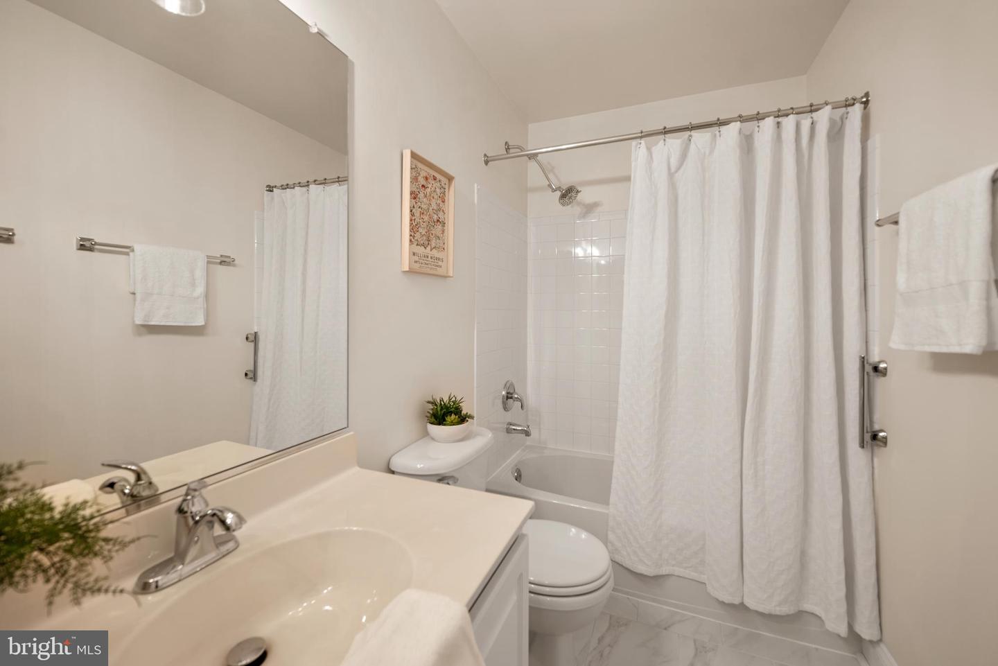 13393 DOGUES TER, WOODBRIDGE, Virginia 22191, 3 Bedrooms Bedrooms, ,2 BathroomsBathrooms,Residential,For sale,13393 DOGUES TER,VAPW2110262 MLS # VAPW2110262