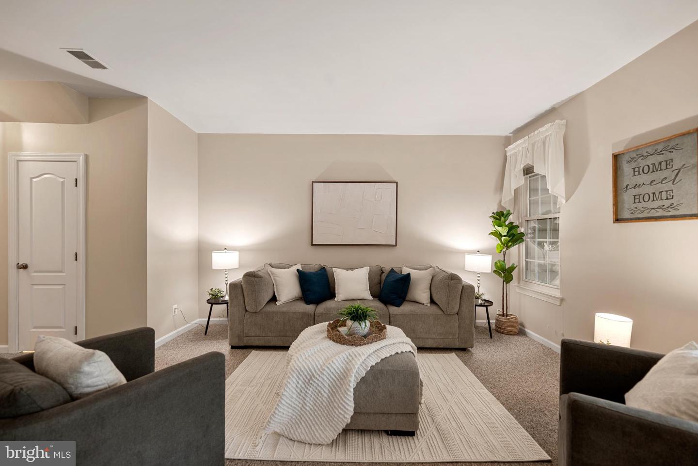 13393 DOGUES TER, WOODBRIDGE, Virginia 22191, 3 Bedrooms Bedrooms, ,2 BathroomsBathrooms,Residential,For sale,13393 DOGUES TER,VAPW2110262 MLS # VAPW2110262