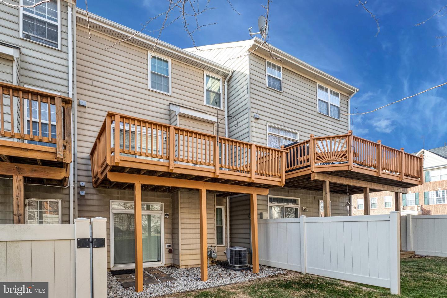 13393 DOGUES TER, WOODBRIDGE, Virginia 22191, 3 Bedrooms Bedrooms, ,2 BathroomsBathrooms,Residential,For sale,13393 DOGUES TER,VAPW2110262 MLS # VAPW2110262