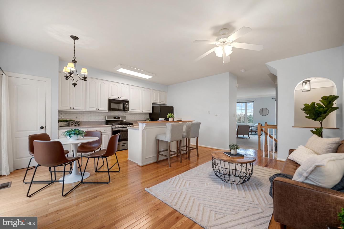 13393 DOGUES TER, WOODBRIDGE, Virginia 22191, 3 Bedrooms Bedrooms, ,2 BathroomsBathrooms,Residential,For sale,13393 DOGUES TER,VAPW2110262 MLS # VAPW2110262