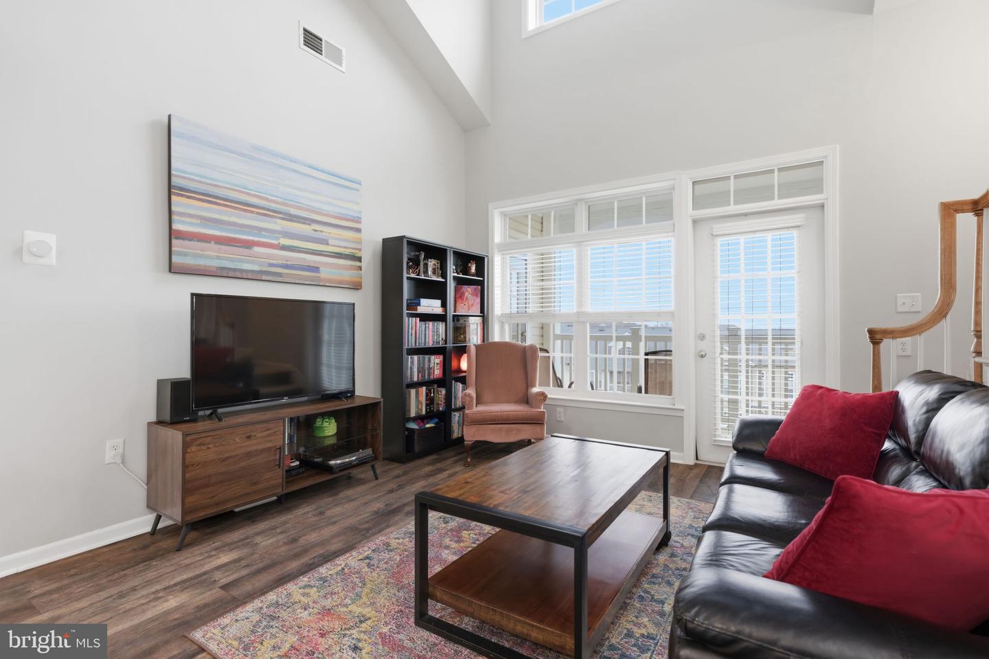 501 SUNSET VIEW TER SE #407, LEESBURG, Virginia 20175, 1 Bedroom Bedrooms, ,1 BathroomBathrooms,Residential,For sale,501 SUNSET VIEW TER SE #407,VALO2113740 MLS # VALO2113740