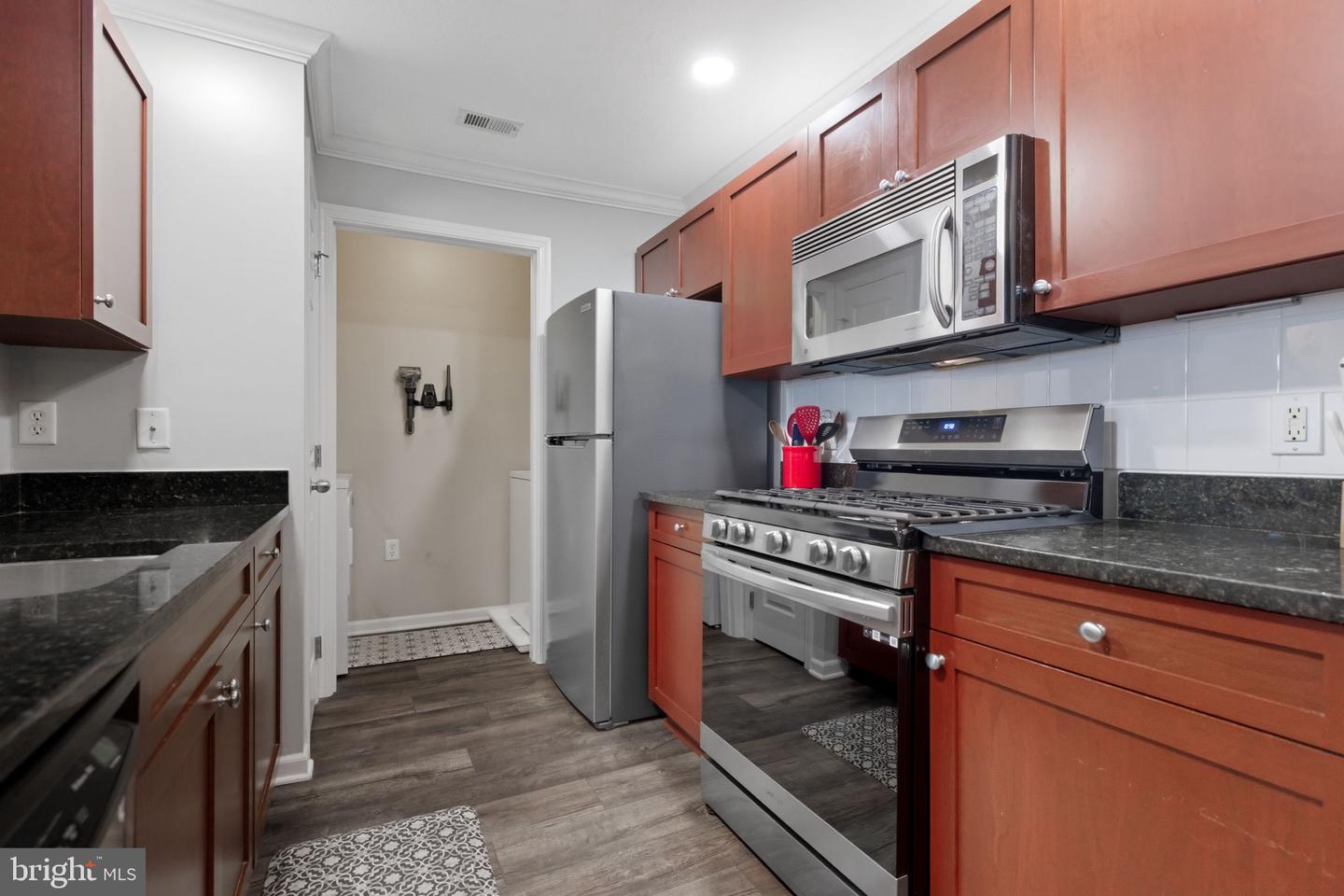 501 SUNSET VIEW TER SE #407, LEESBURG, Virginia 20175, 1 Bedroom Bedrooms, ,1 BathroomBathrooms,Residential,For sale,501 SUNSET VIEW TER SE #407,VALO2113740 MLS # VALO2113740