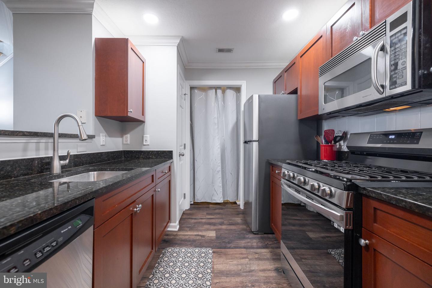 501 SUNSET VIEW TER SE #407, LEESBURG, Virginia 20175, 1 Bedroom Bedrooms, ,1 BathroomBathrooms,Residential,For sale,501 SUNSET VIEW TER SE #407,VALO2113740 MLS # VALO2113740